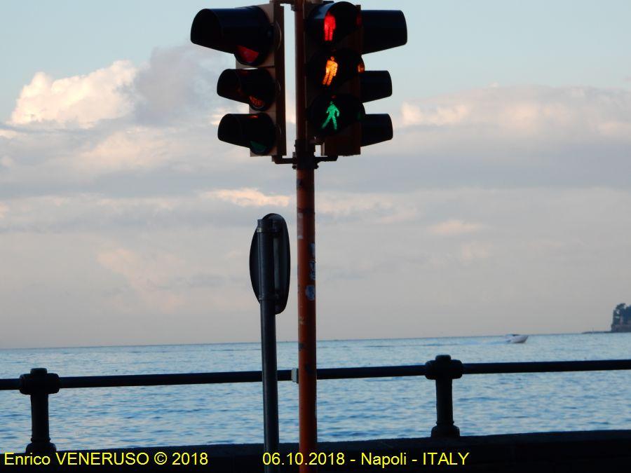 15 - Il semaforo burlone.jpg